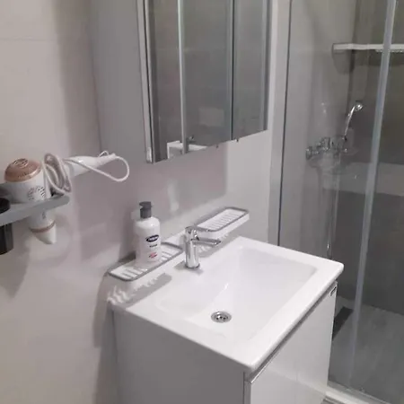 Apartman Iris *